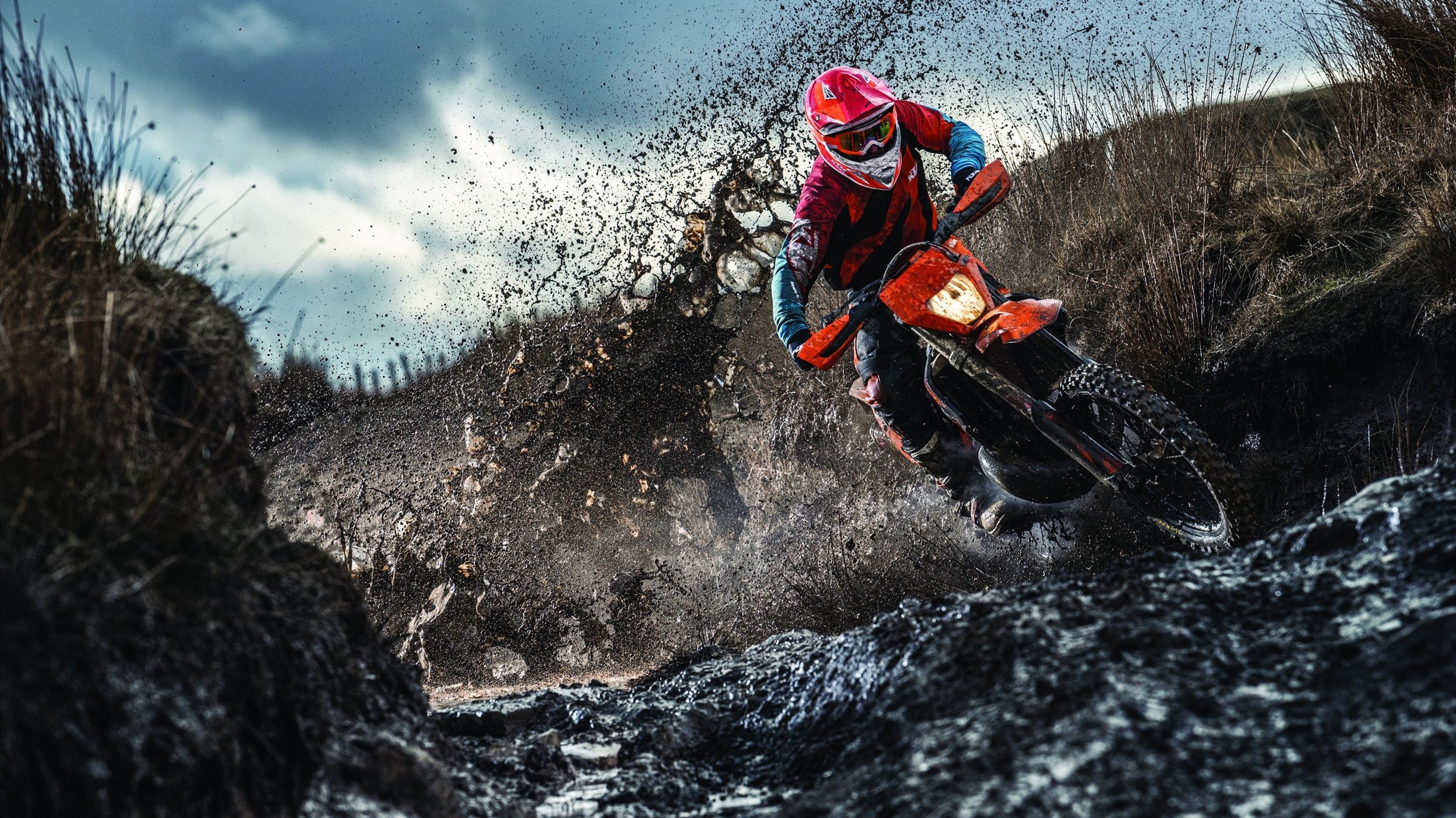 爱游戏下载-自由泳接力波兰配合默契，4×200自由泳接力全程回放